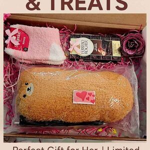 Cozy Gift Box with Heated Bear Pillow, Socks, Chocolates & Rose – Self-Care Kit